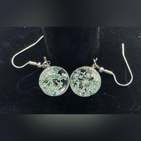 Real Pressed Flower Pierced Earrings. Aqua. Hook Closure. - Picture 3 of 3